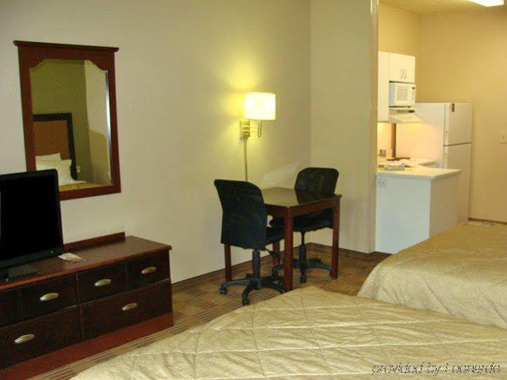 Extended Stay America Suites - Princeton - South Brunswick South Brunswick Terrace Exterior foto